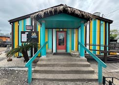 Lelo's Island Bar
