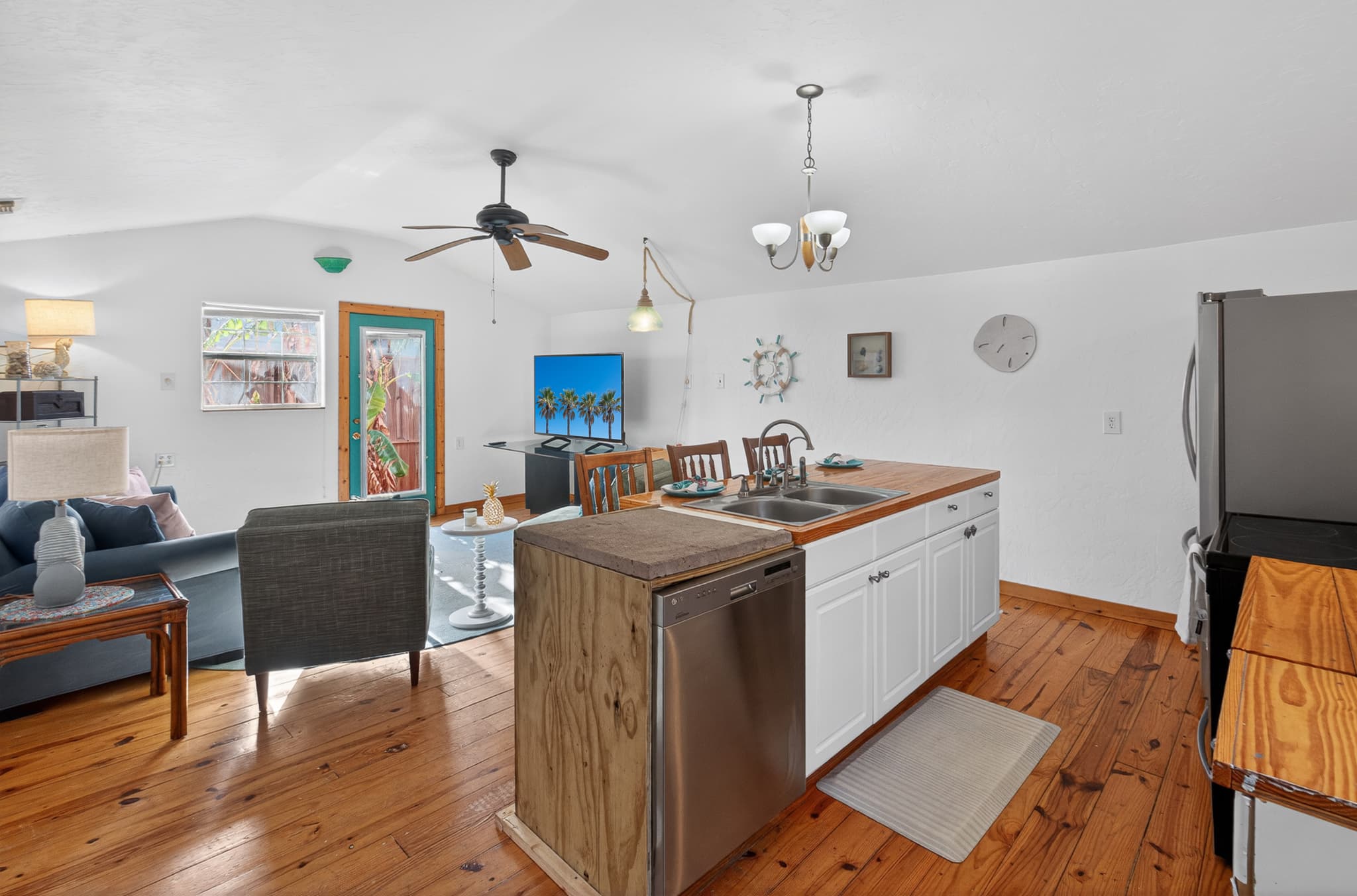 The Salty Mermaid on Cotter, Port Aransas, TX vacation rental photo 5