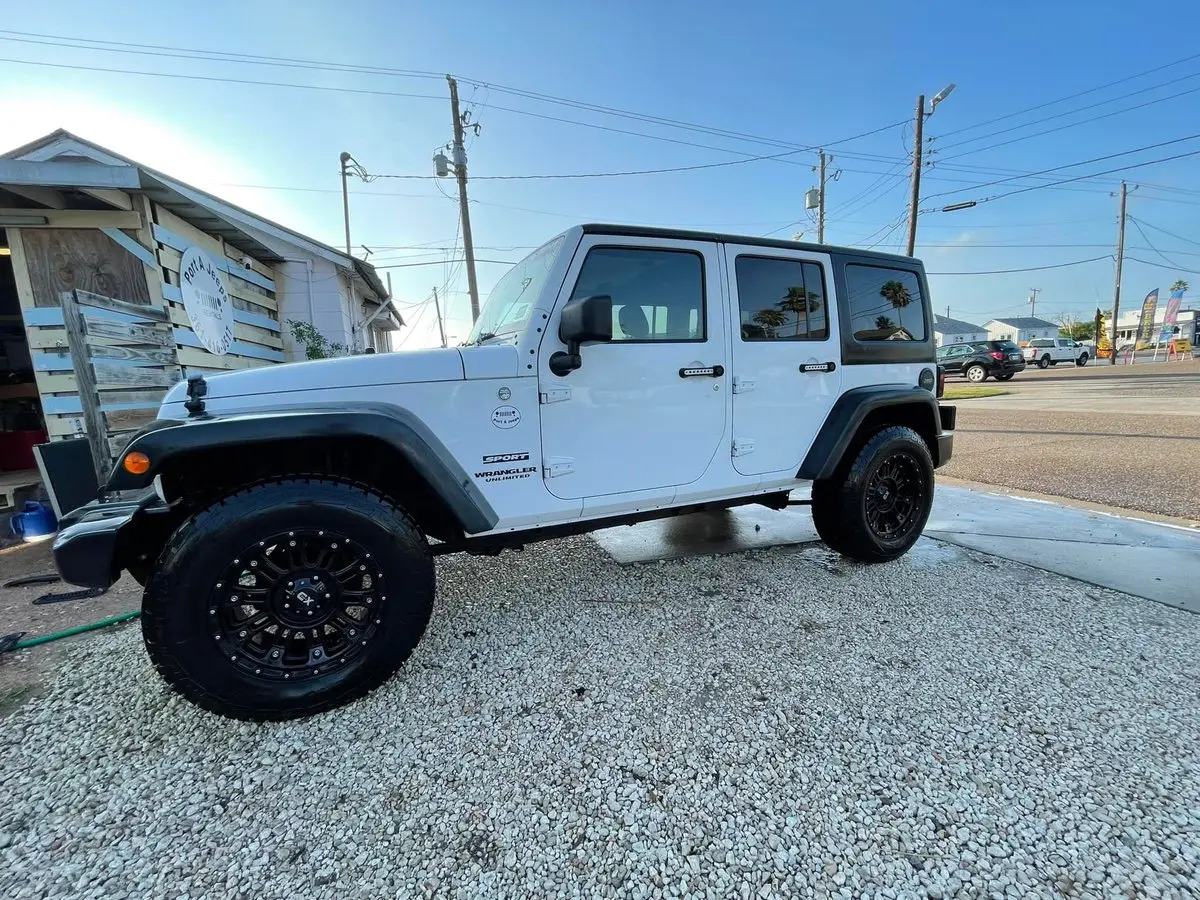 Jeep Wrangler image